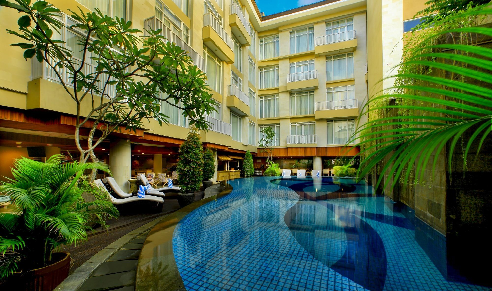 Bedrock Hotel Kuta Kuta Lombok Exterior foto